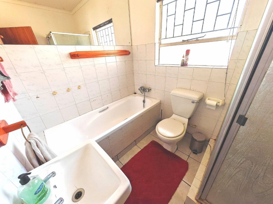3 Bedroom Property for Sale in Uitsig Free State